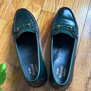 Beautiful GH bass loafers in Green